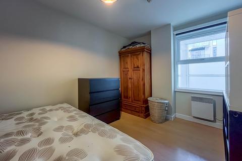2 bedroom flat to rent, Concord Street, Leeds