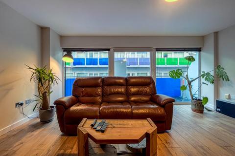 2 bedroom apartment to rent, Concord Street, Leeds
