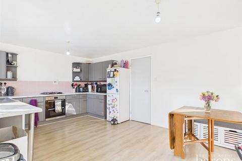 undefined, Lehar Close, Basingstoke RG22