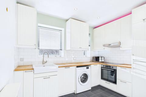 2 bedroom flat to rent, Albert Road, Clydebank