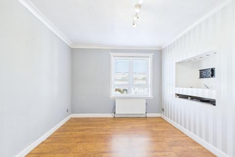 2 bedroom flat to rent, Albert Road, Clydebank