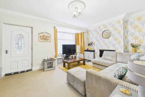 3 bedroom terraced house for sale, Etherington Road, Hull, HU6 7JP