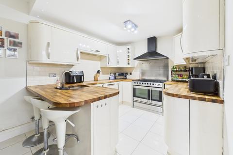 3 bedroom terraced house for sale, Etherington Road, Hull, HU6 7JP