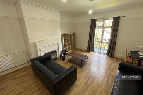 2 bedroom flat to rent, Moorland Hall, Leeds, LS3