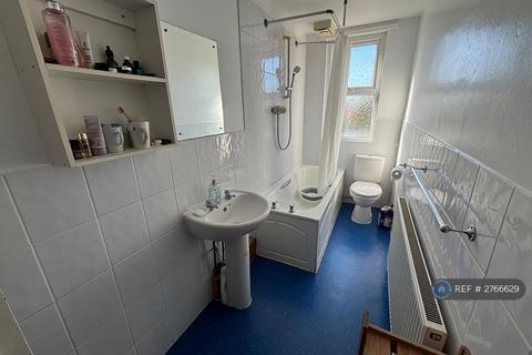 2 bedroom flat to rent, Moorland Hall, Leeds, LS3