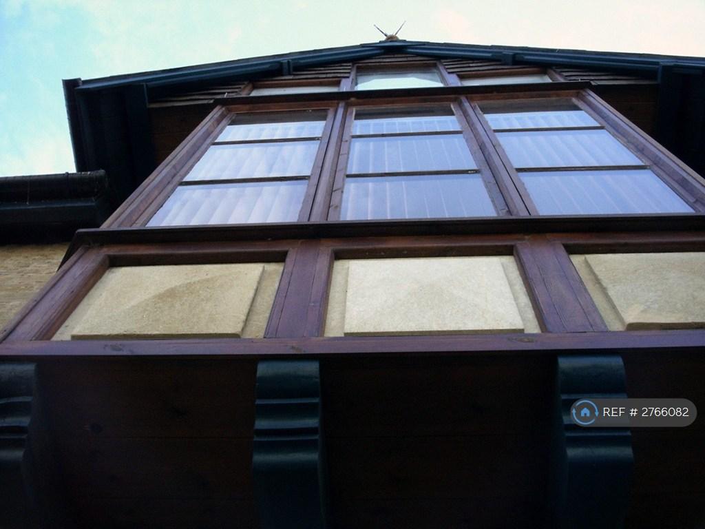 Auriel Window