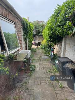 4 bedroom terraced house to rent, Belle Vue Street, York, YO10
