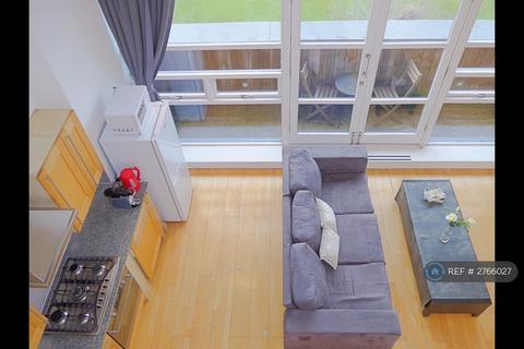 2 bedroom flat to rent, Block A, Manchester, M4