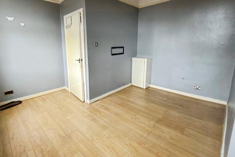 1 bedroom flat for sale, Flat 6, Kinmel Court, 20 Kinmel Street, Rhyl, Denbighshire LL18 1AL