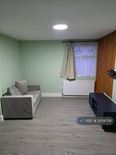 1 bedroom in a house share to rent, South Ruislip, South Ruislip, HA4