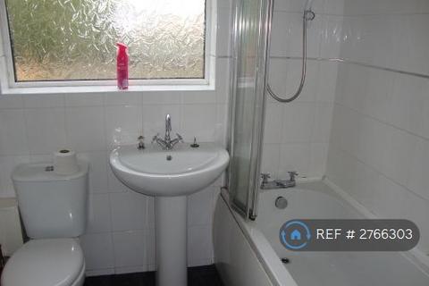2 bedroom flat to rent, Walkerdene, Newcastle Upon Tyne, NE6