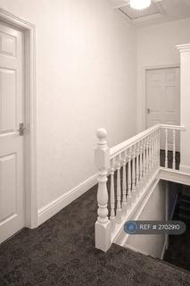 3 bedroom terraced house to rent, Gainsborough Road, Crewe, CW2