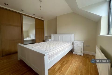 3 bedroom terraced house to rent, Mayfair Gardens, Southampton, SO15