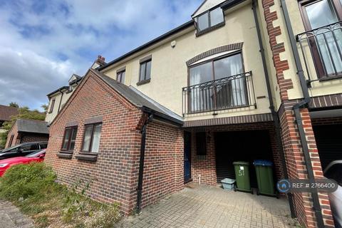 3 bedroom terraced house to rent, Mayfair Gardens, Southampton, SO15