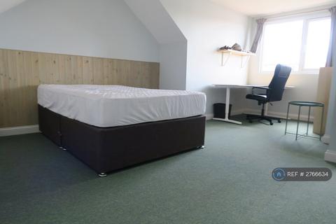 undefined, Longmead Avenue, Bristol, BS7