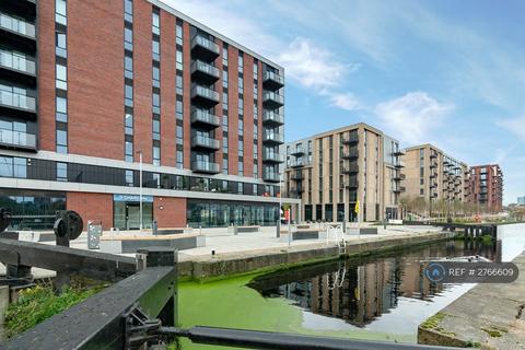 2 bedroom flat to rent, Charcoal, Salford, M5