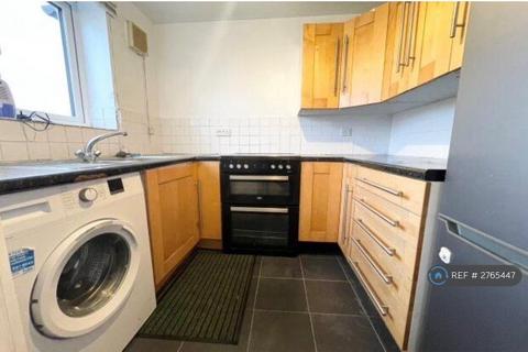1 bedroom flat to rent, Greenslade Road, Barking, IG11