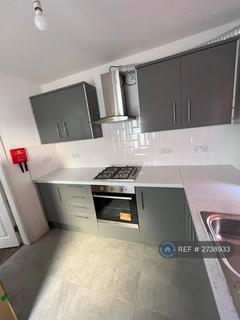 3 bedroom terraced house to rent, Alpha Street West, Salford, M6