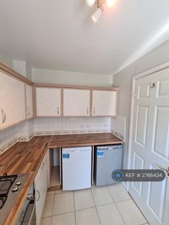 3 bedroom end of terrace house to rent, Abbotswood Road, London, SE22