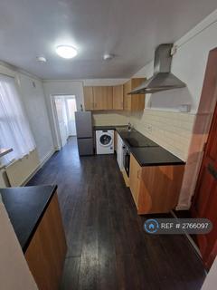 1 bedroom flat to rent, Salcombe Road, London, E17