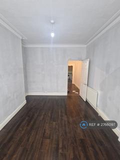 1 bedroom flat to rent, Salcombe Road, London, E17