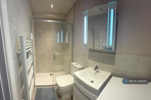 1 bedroom in a house share to rent, Topcliffe Way, Cambridge, CB1