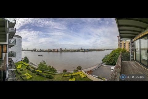 2 bedroom flat to rent, Ocean Wharf, London, E14