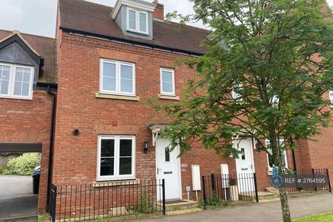 undefined, Needlepin Way, Buckingham, MK18