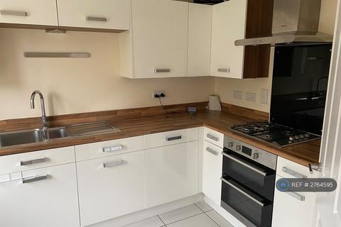 undefined, Needlepin Way, Buckingham, MK18