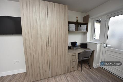 1 bedroom in a flat share to rent, Windsor Court A - Derby Street, Ormskirk, L39
