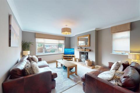 4 bedroom detached house to rent, Eastgate, Deeping St. James, Peterborough