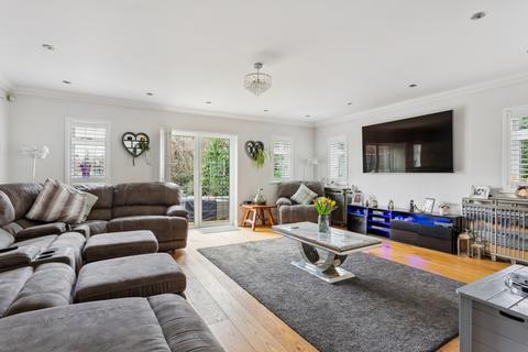 4 bedroom detached house for sale, Garners Road, Chalfont St Peter SL9