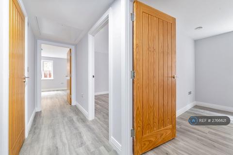 2 bedroom flat to rent, Sycamore Court, Luton, LU2
