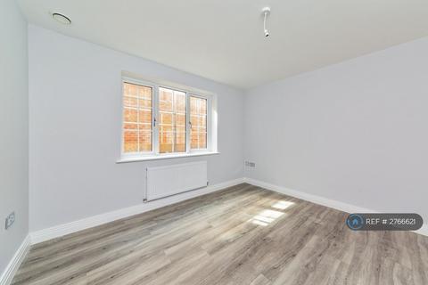 2 bedroom flat to rent, Sycamore Court, Luton, LU2