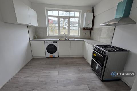 3 bedroom semi-detached house to rent, Whippendell Road, Watford, WD18