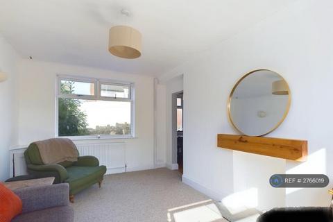3 bedroom semi-detached house to rent, Brookfield Lane, Macclesfield, SK11