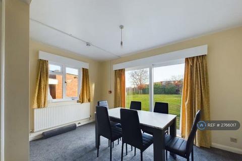 undefined, Northumberland Avenue, Aylesbury, HP21