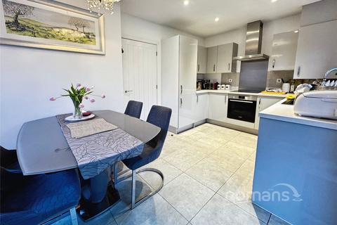 undefined, Dragonfly Chase, Sandhurst, Berkshire