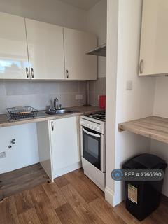 2 bedroom flat to rent, Old Mill Road, Torquay, TQ2