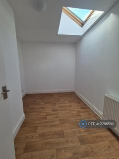 2 bedroom flat to rent, Old Mill Road, Torquay, TQ2