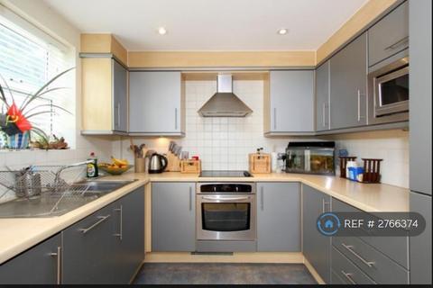 undefined, Clifden Mews, London, E5