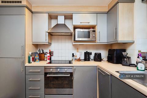 undefined, Clifden Mews, London, E5