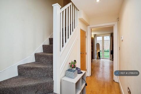 undefined, Clifden Mews, London, E5