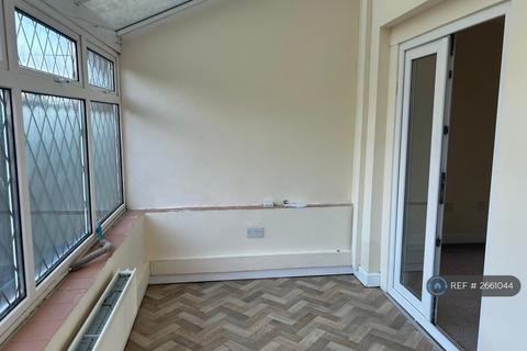 3 bedroom terraced house to rent, Margaret Paston Avenue, Norwich, NR3