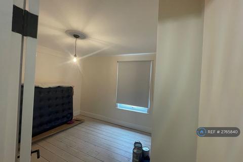 1 bedroom in a house share to rent, Layfield Road, Gillingham, ME7