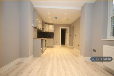 undefined, High Street, Carshalton, SM5