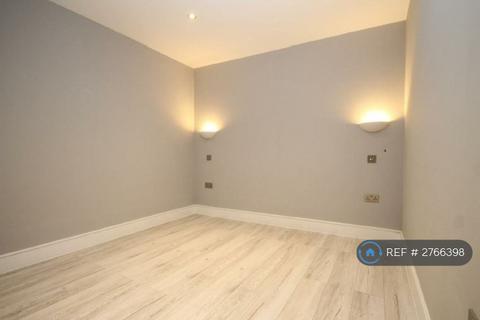 undefined, High Street, Carshalton, SM5