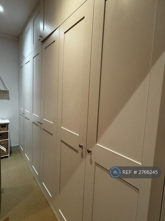 Build In Cupboard In The Guest Bedroom