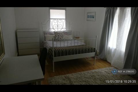 2 bedroom flat to rent, Knighton Park Road, Leicester, LE2