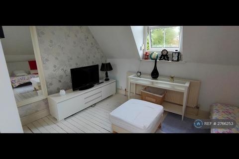 undefined, Knighton Park Road, Leicester, LE2